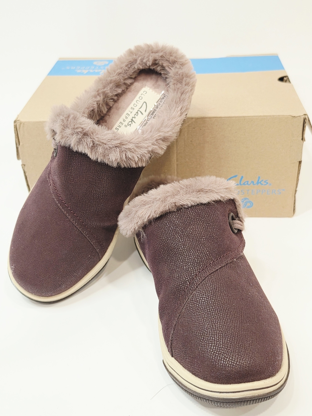 Clarks Cloudsteppers Breeze Myth Merlot Faux Fur Clogs US 7.5 Wide